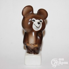 Скульптура "Олимптйский медведь"